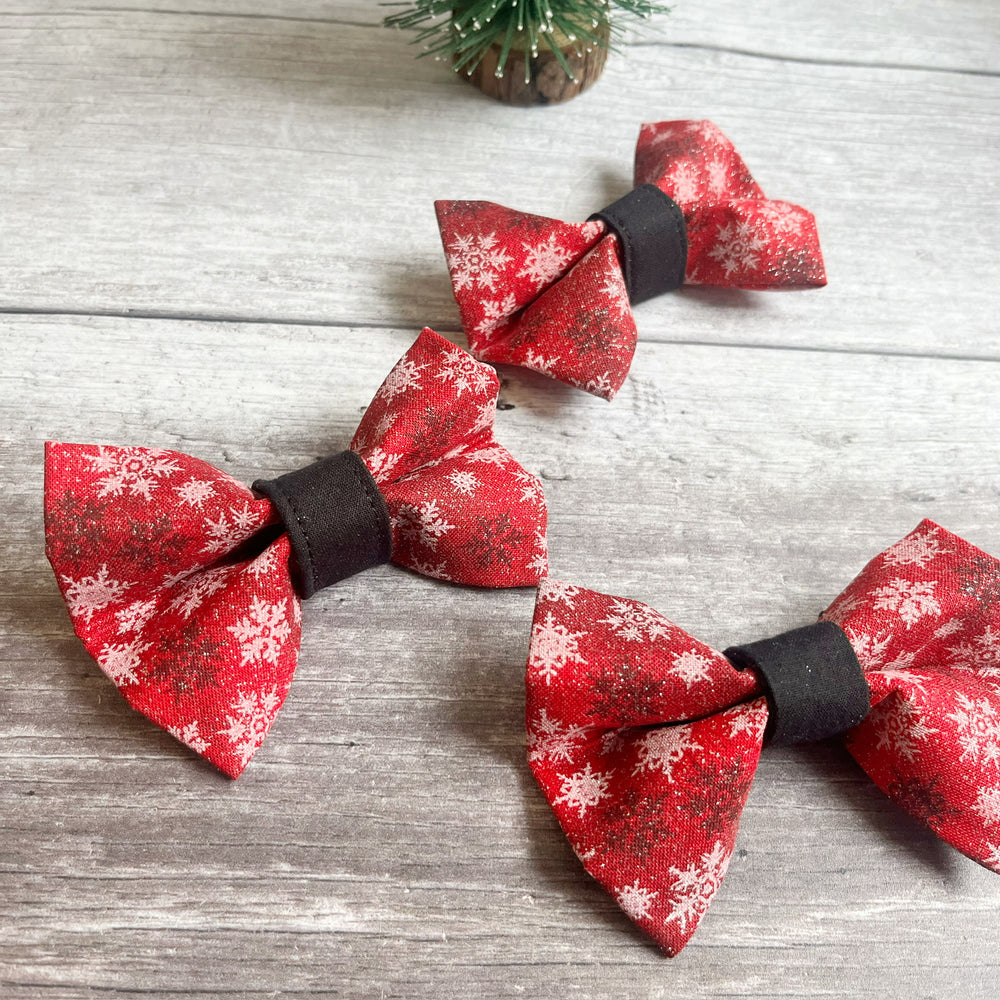 
            
                Load image into Gallery viewer, Bow Tie | Christmas | Sparkle Snow
            
        