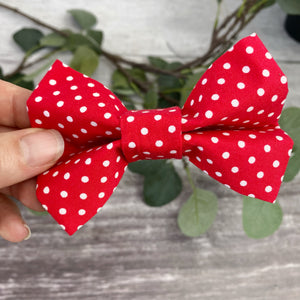 
            
                Load image into Gallery viewer, red polka dot dog bow tie
            
        