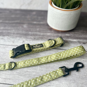 green polka dor dog collar