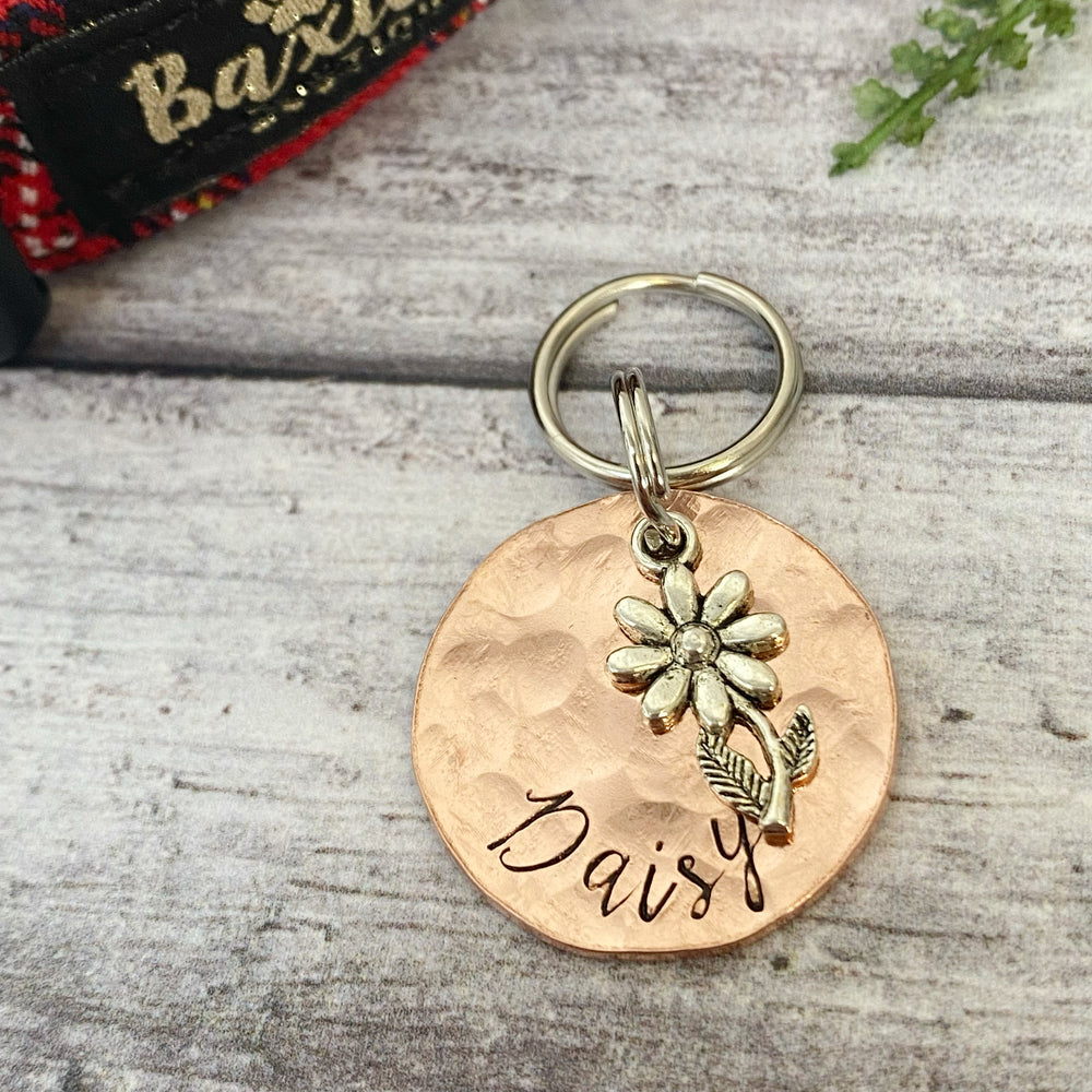 stemmed daisy dog tag